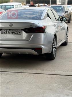 نیسان ئەلتیما